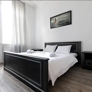 pro-apartments-1225.hotelslviv.net/